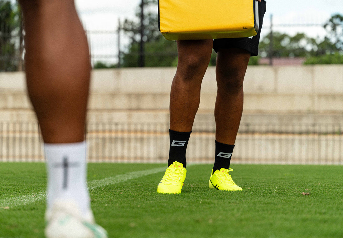 GearFit Eclipse grip socks in all black