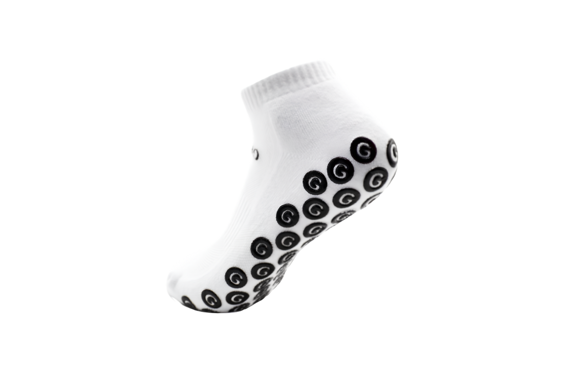 GearFit Halo Pilates grip socks in white, alternate view